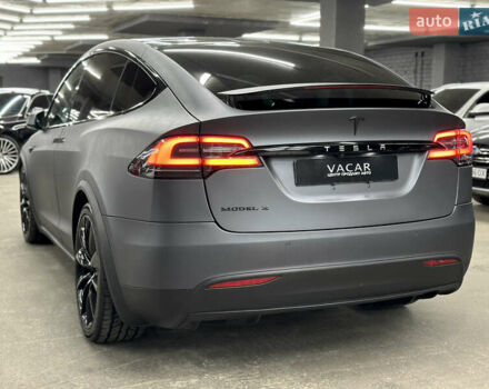 Серый Тесла Модель Х, объемом двигателя 0 л и пробегом 229 тыс. км за 24500 $, фото 6 на Automoto.ua