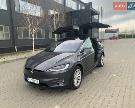 Серый Тесла Модель Х, объемом двигателя 0 л и пробегом 84 тыс. км за 26500 $, фото 1 на Automoto.ua