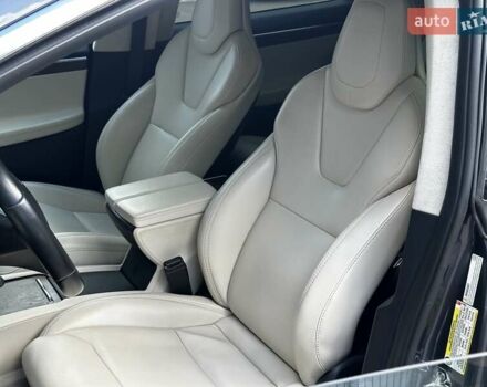 Тесла Модель Х 2017 в Киеве на Automoto.ua Серый Тесла Модель Х, объемом двигателя 0 л и пробегом 49 тыс. км за 23999 $, фото 12 на Automoto.ua