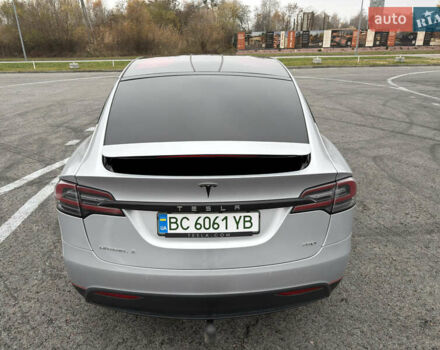 Серый Тесла Модель Х, объемом двигателя 0 л и пробегом 215 тыс. км за 21700 $, фото 10 на Automoto.ua