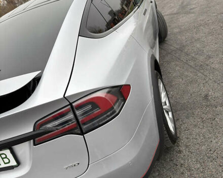 Серый Тесла Модель Х, объемом двигателя 0 л и пробегом 215 тыс. км за 21700 $, фото 20 на Automoto.ua