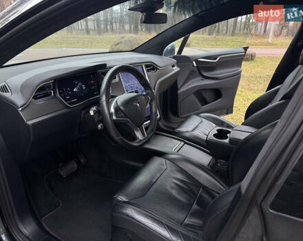 Серый Тесла Модель Х, объемом двигателя 0 л и пробегом 217 тыс. км за 20900 $, фото 15 на Automoto.ua