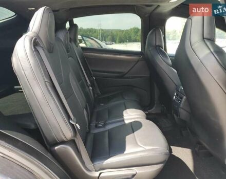 Серый Тесла Модель Х, объемом двигателя 0 л и пробегом 164 тыс. км за 5800 $, фото 10 на Automoto.ua