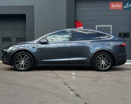 Тесла Модель Х 2017 в Киеве на Automoto.ua Серый Тесла Модель Х, объемом двигателя 0 л и пробегом 49 тыс. км за 23999 $, фото 5 на Automoto.ua