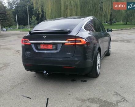 Серый Тесла Модель Х, объемом двигателя 0 л и пробегом 120 тыс. км за 38950 $, фото 18 на Automoto.ua