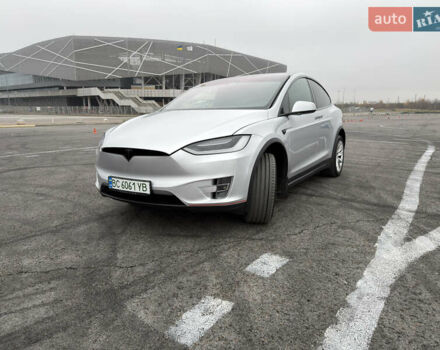 Серый Тесла Модель Х, объемом двигателя 0 л и пробегом 215 тыс. км за 21700 $, фото 29 на Automoto.ua