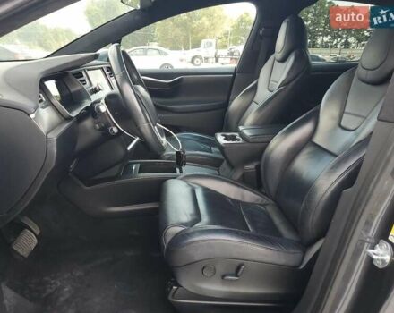 Серый Тесла Модель Х, объемом двигателя 0 л и пробегом 164 тыс. км за 5800 $, фото 6 на Automoto.ua