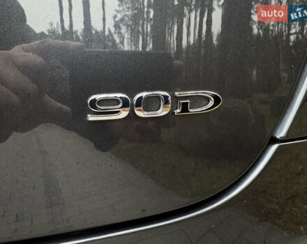 Серый Тесла Модель Х, объемом двигателя 0 л и пробегом 217 тыс. км за 20900 $, фото 12 на Automoto.ua