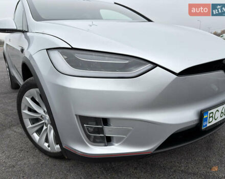 Серый Тесла Модель Х, объемом двигателя 0 л и пробегом 215 тыс. км за 21700 $, фото 3 на Automoto.ua