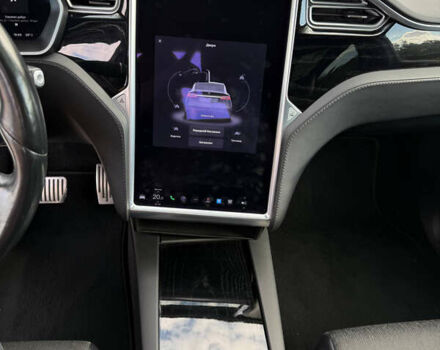 Серый Тесла Модель Х, объемом двигателя 0 л и пробегом 171 тыс. км за 22700 $, фото 3 на Automoto.ua