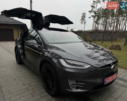 Серый Тесла Модель Х, объемом двигателя 0 л и пробегом 217 тыс. км за 20900 $, фото 8 на Automoto.ua