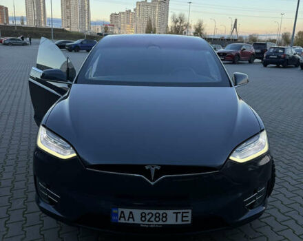 Серый Тесла Модель Х, объемом двигателя 0 л и пробегом 142 тыс. км за 43000 $, фото 2 на Automoto.ua