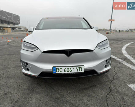 Серый Тесла Модель Х, объемом двигателя 0 л и пробегом 215 тыс. км за 26000 $, фото 28 на Automoto.ua