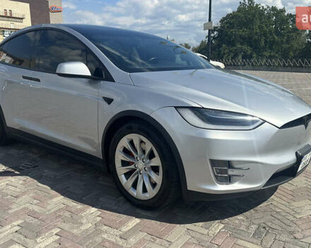 Серый Тесла Модель Х, объемом двигателя 0 л и пробегом 75 тыс. км за 32000 $, фото 3 на Automoto.ua