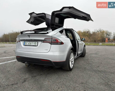 Серый Тесла Модель Х, объемом двигателя 0 л и пробегом 215 тыс. км за 21700 $, фото 38 на Automoto.ua