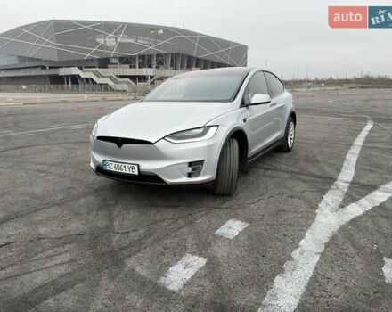 Серый Тесла Модель Х, объемом двигателя 0 л и пробегом 215 тыс. км за 21700 $, фото 30 на Automoto.ua