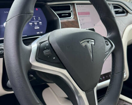 Серый Тесла Модель Х, объемом двигателя 0 л и пробегом 102 тыс. км за 48500 $, фото 54 на Automoto.ua