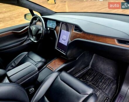 Тесла Модель Х 2018 у Одесі на Automoto.ua Сірий Тесла Модель Х, об'ємом двигуна 0 л та пробігом 185 тис. км за 27500 $, фото 14 на Automoto.ua