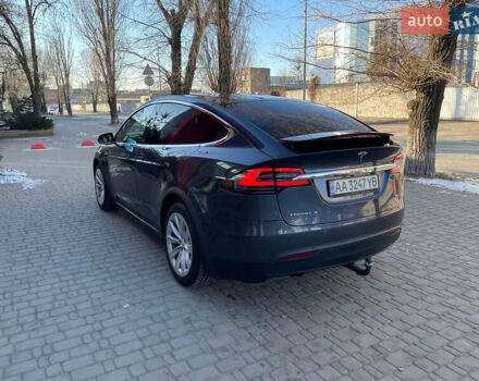 Серый Тесла Модель Х, объемом двигателя 0 л и пробегом 102 тыс. км за 26500 $, фото 7 на Automoto.ua