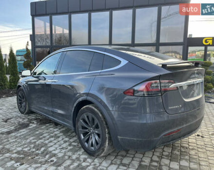 Серый Тесла Модель Х, объемом двигателя 0 л и пробегом 96 тыс. км за 16900 $, фото 3 на Automoto.ua