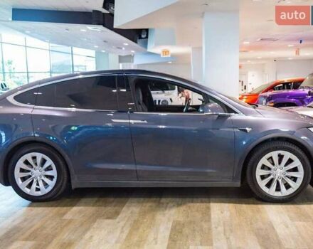 Серый Тесла Модель Х, объемом двигателя 0 л и пробегом 60 тыс. км за 7900 $, фото 3 на Automoto.ua