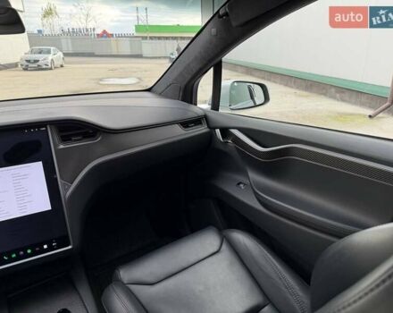 Серый Тесла Модель Х, объемом двигателя 0 л и пробегом 140 тыс. км за 21900 $, фото 17 на Automoto.ua