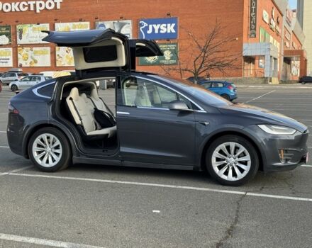 Серый Тесла Модель Х, объемом двигателя 0 л и пробегом 233 тыс. км за 17500 $, фото 3 на Automoto.ua