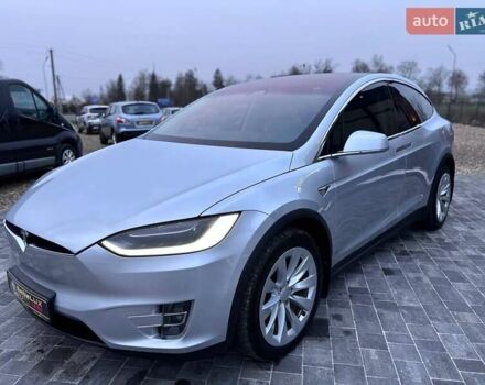 Сірий Тесла Модель Х, об'ємом двигуна 0 л та пробігом 84 тис. км за 23999 $, фото 4 на Automoto.ua