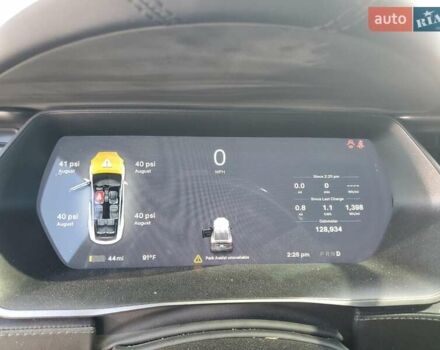 Сірий Тесла Модель Х, об'ємом двигуна 0 л та пробігом 128 тис. км за 10500 $, фото 8 на Automoto.ua