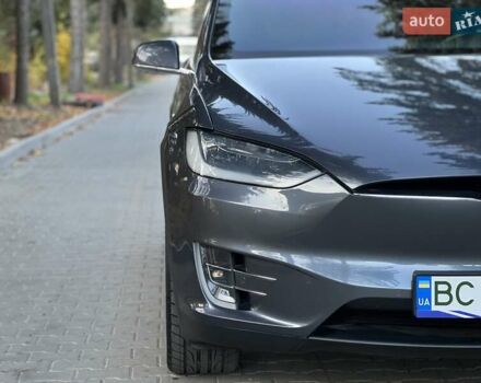 Серый Тесла Модель Х, объемом двигателя 0 л и пробегом 144 тыс. км за 28950 $, фото 14 на Automoto.ua