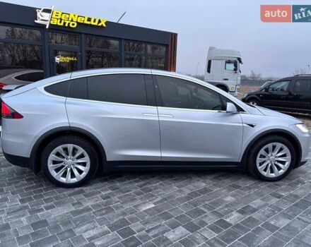 Сірий Тесла Модель Х, об'ємом двигуна 0 л та пробігом 84 тис. км за 23999 $, фото 8 на Automoto.ua