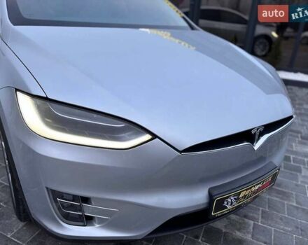 Сірий Тесла Модель Х, об'ємом двигуна 0 л та пробігом 84 тис. км за 23999 $, фото 11 на Automoto.ua