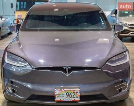 Серый Тесла Модель Х, объемом двигателя 0 л и пробегом 60 тыс. км за 7900 $, фото 2 на Automoto.ua
