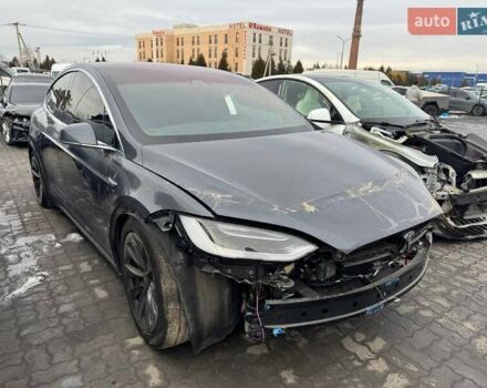 Серый Тесла Модель Х, объемом двигателя 0 л и пробегом 123 тыс. км за 20000 $, фото 1 на Automoto.ua
