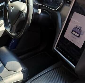 Тесла Модель Х 2018 в Киеве на Automoto.ua Серый Тесла Модель Х, объемом двигателя 0 л и пробегом 123 тыс. км за 24500 $, фото 12 на Automoto.ua