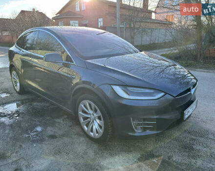 Серый Тесла Модель Х, объемом двигателя 0 л и пробегом 177 тыс. км за 21000 $, фото 3 на Automoto.ua