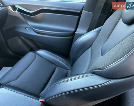 Серый Тесла Модель Х, объемом двигателя 0 л и пробегом 177 тыс. км за 21000 $, фото 18 на Automoto.ua