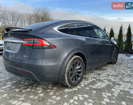 Серый Тесла Модель Х, объемом двигателя 0 л и пробегом 96 тыс. км за 16900 $, фото 5 на Automoto.ua