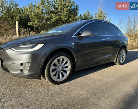 Серый Тесла Модель Х, объемом двигателя 0 л и пробегом 177 тыс. км за 21000 $, фото 8 на Automoto.ua