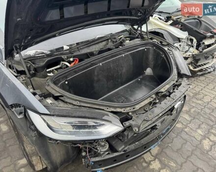 Серый Тесла Модель Х, объемом двигателя 0 л и пробегом 123 тыс. км за 20000 $, фото 12 на Automoto.ua