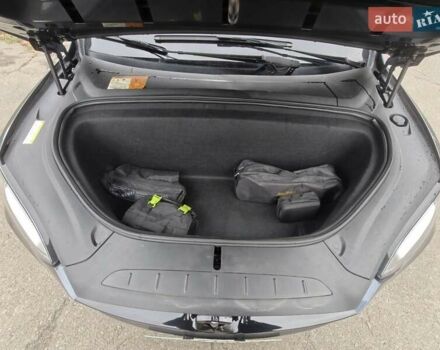 Серый Тесла Модель Х, объемом двигателя 0 л и пробегом 67 тыс. км за 35000 $, фото 9 на Automoto.ua