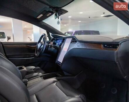 Серый Тесла Модель Х, объемом двигателя 0 л и пробегом 60 тыс. км за 7900 $, фото 8 на Automoto.ua