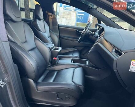 Серый Тесла Модель Х, объемом двигателя 0 л и пробегом 144 тыс. км за 28950 $, фото 35 на Automoto.ua