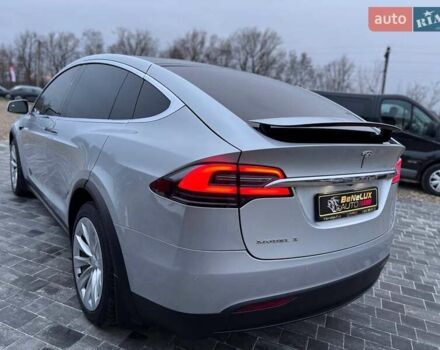 Сірий Тесла Модель Х, об'ємом двигуна 0 л та пробігом 84 тис. км за 23999 $, фото 5 на Automoto.ua