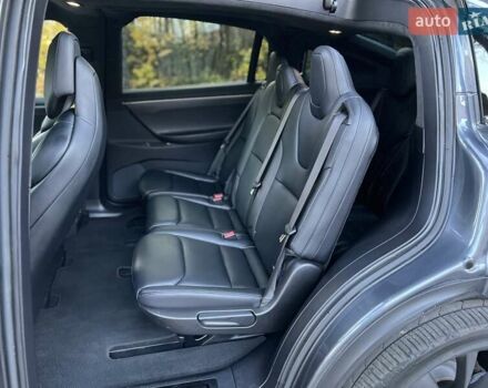 Серый Тесла Модель Х, объемом двигателя 0 л и пробегом 144 тыс. км за 28950 $, фото 23 на Automoto.ua