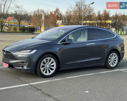 Серый Тесла Модель Х, объемом двигателя 0 л и пробегом 233 тыс. км за 17500 $, фото 3 на Automoto.ua