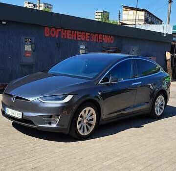 Тесла Модель Х 2018 в Киеве на Automoto.ua Серый Тесла Модель Х, объемом двигателя 0 л и пробегом 123 тыс. км за 24500 $, фото 8 на Automoto.ua