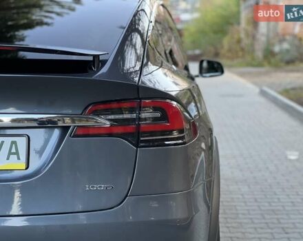 Серый Тесла Модель Х, объемом двигателя 0 л и пробегом 144 тыс. км за 28950 $, фото 12 на Automoto.ua