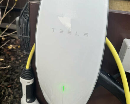 Сірий Тесла Модель Х, об'ємом двигуна 0 л та пробігом 102 тис. км за 31800 $, фото 7 на Automoto.ua