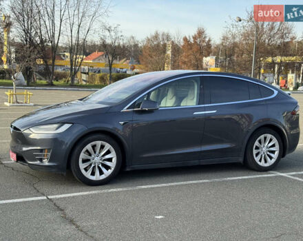 Серый Тесла Модель Х, объемом двигателя 0 л и пробегом 233 тыс. км за 17500 $, фото 2 на Automoto.ua